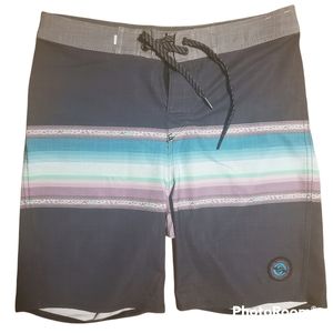 Quiksilver Boardshorts Size 28
